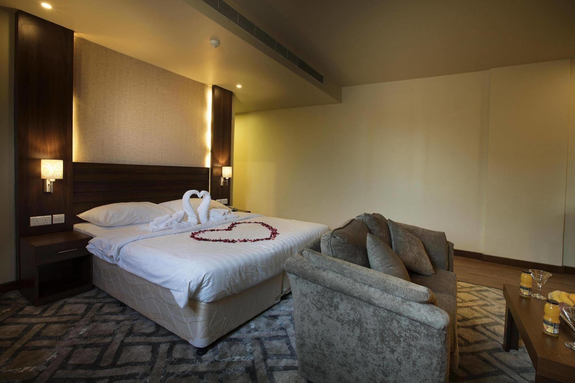 Lily Hotel Suite Mubarraz Al-Hofuf Dış mekan fotoğraf